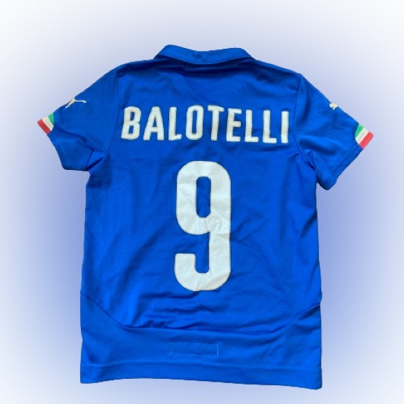 Puma Italy Jersey: 9 Balotelli - Picture 2 of 2